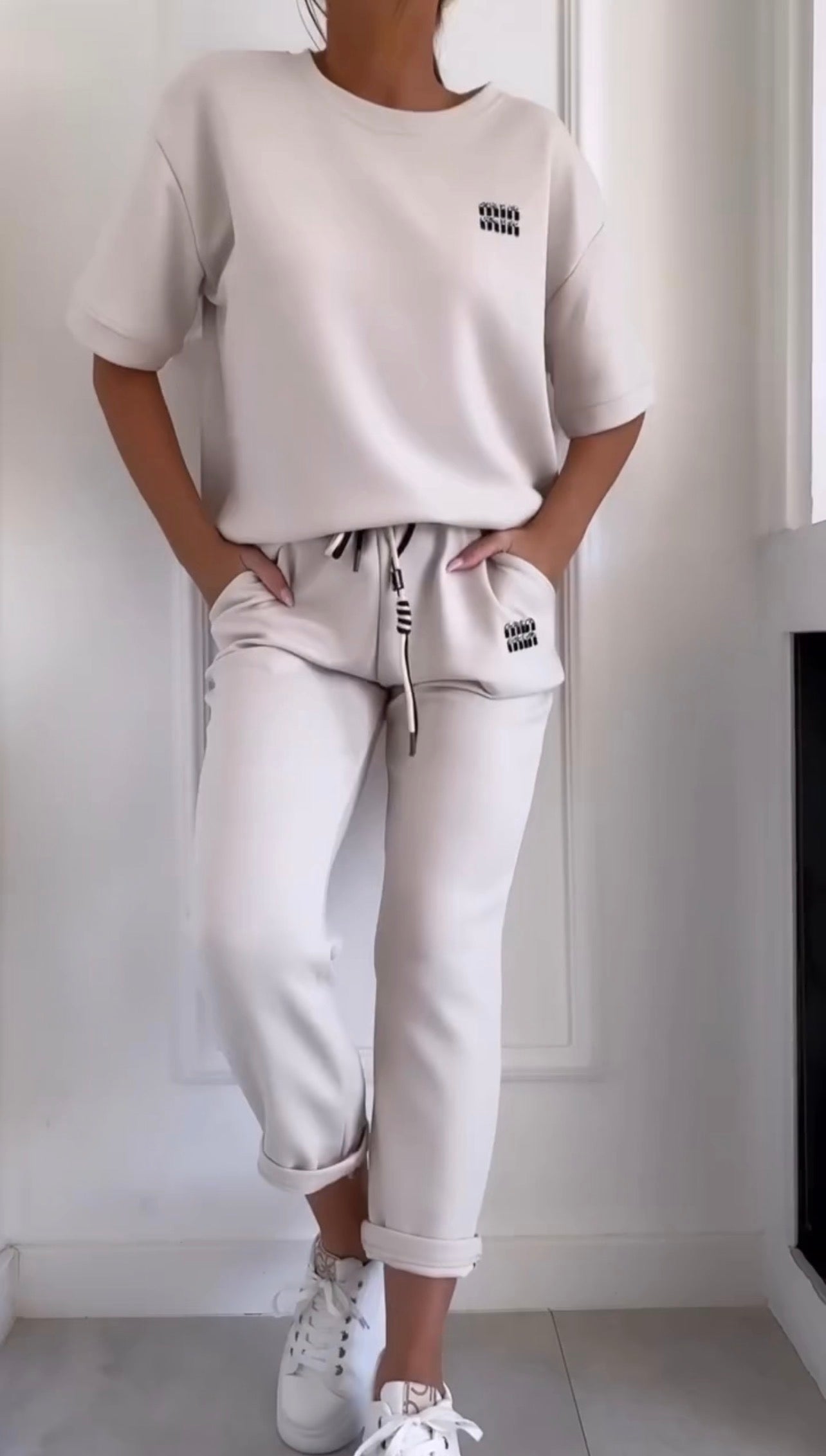 Compleu Olivia - eLiaShop.ro Magazin de haine online